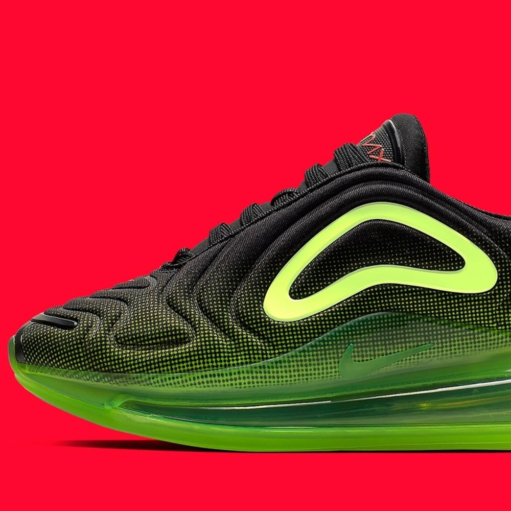 Nike Air Max 720 Black/Hyper Crimson-Volt 4.5Y/ 6W